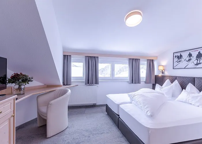 ホテル Sonnenheim サンクト・アントン・アム・アールベルク